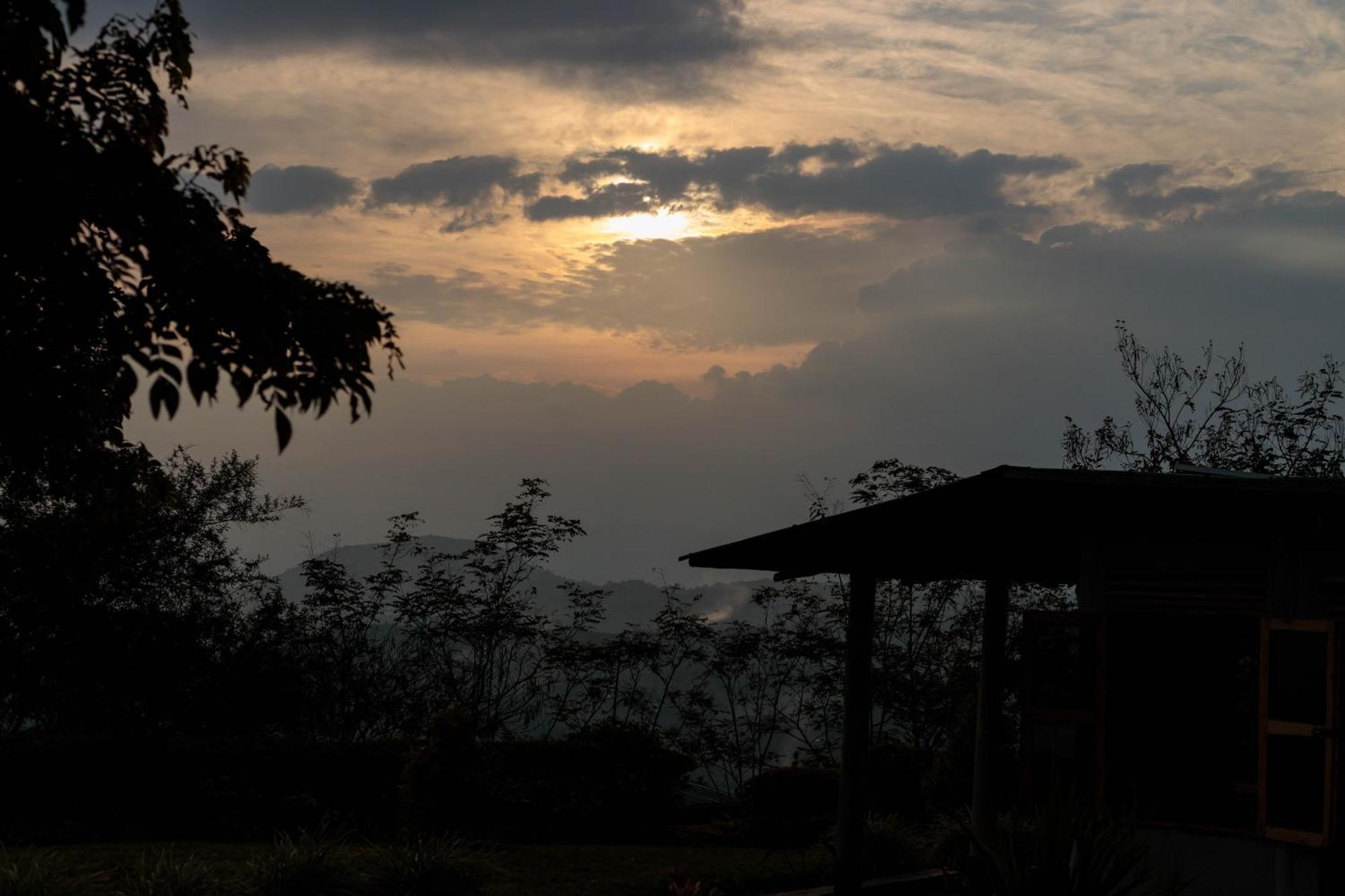 Lake Mwamba Lodge Kasenda Buitenkant foto